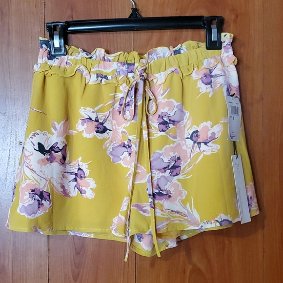 june & hudson Pants - 💛June & Hudson💛 floral shorts